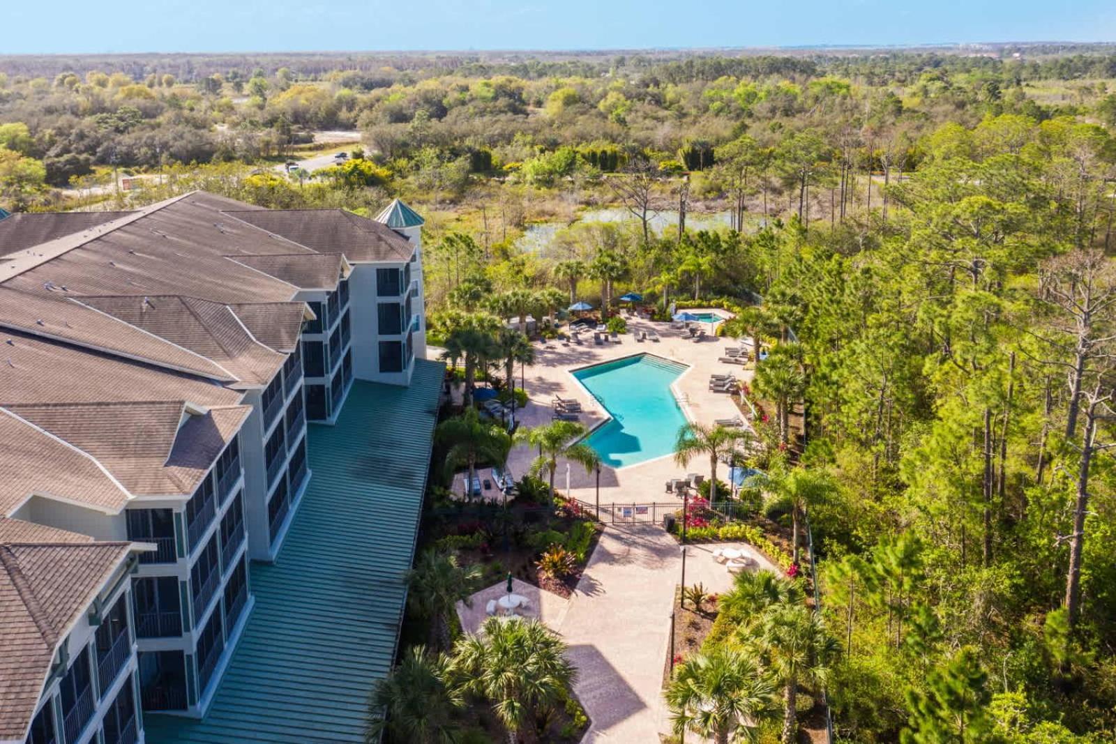 Near - 2br Unit - Pool And Hot Tub Holiday home