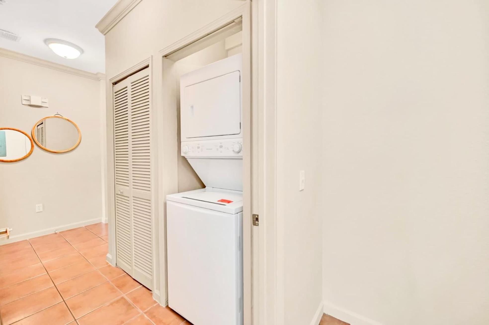 Near - 2br Unit - Pool And Hot Tub * Orlando